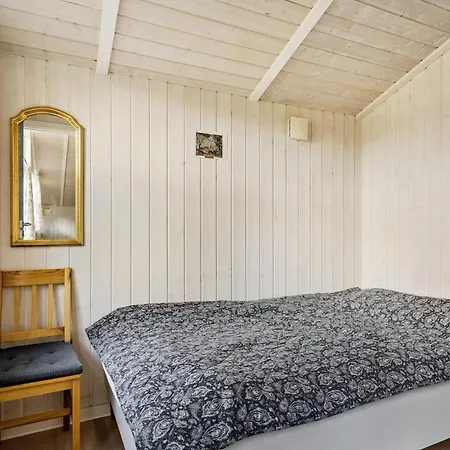 Cozy In With Wifi Skals